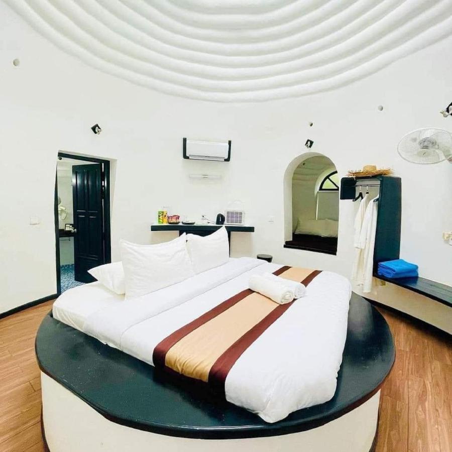 มูนไลท์ รีสอร์ต 4* เกาะรงสำลน
