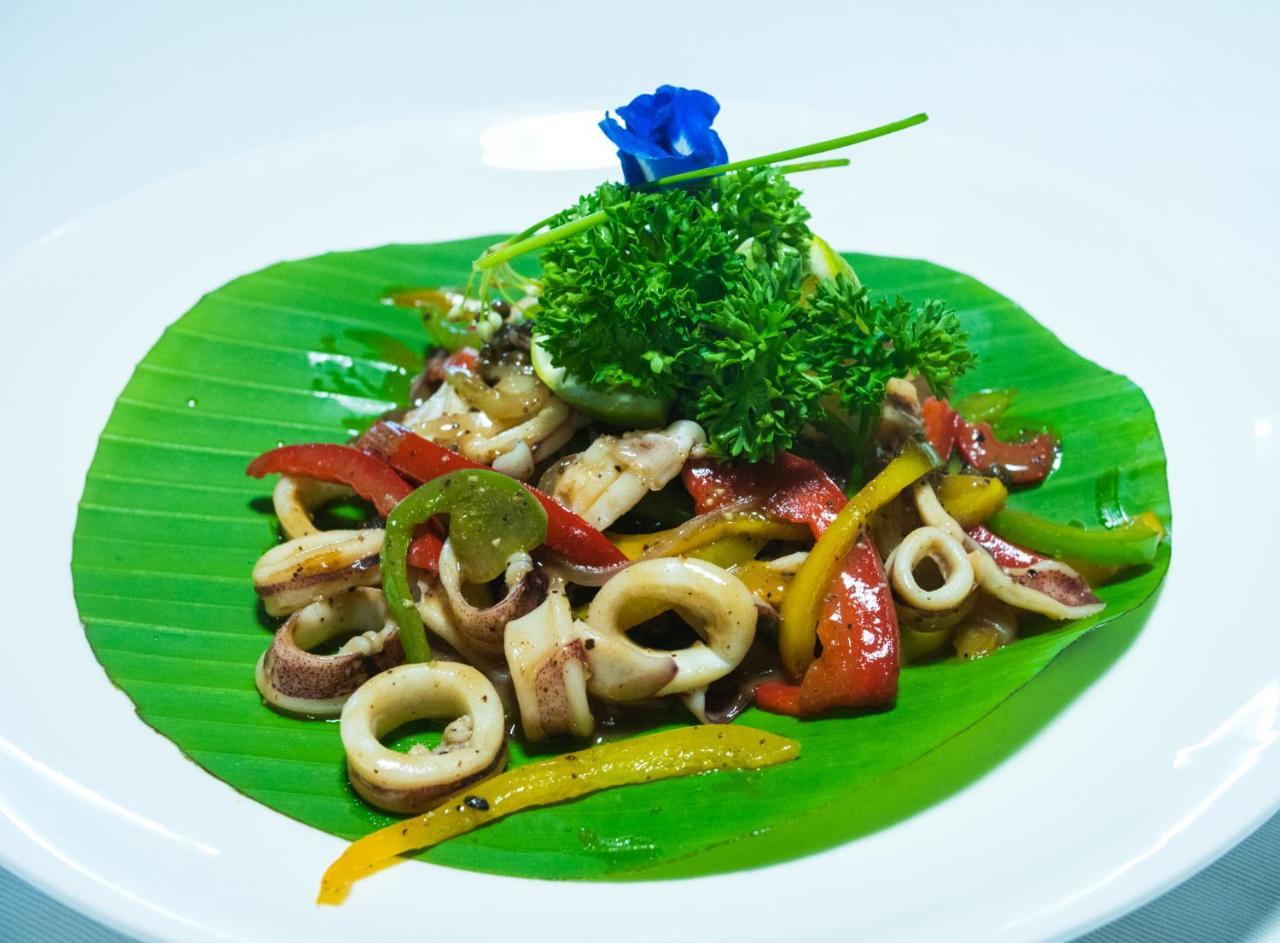 มูนไลท์ รีสอร์ต รีสอร์ท