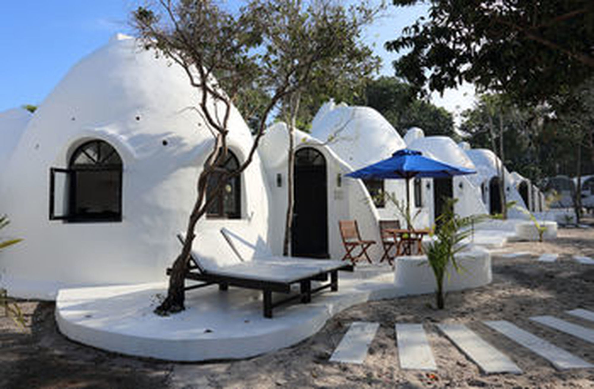 มูนไลท์ รีสอร์ต 4* เกาะรงสำลน
